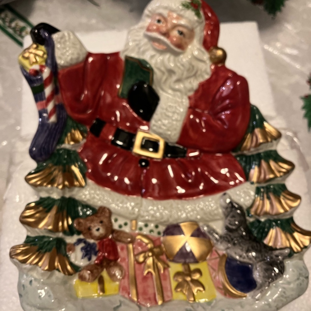 New in the box Fritz & Floyd Santa decorative Plate